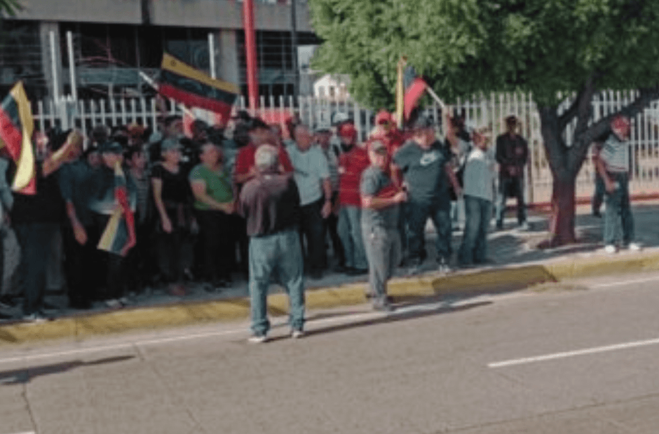 Jubilados de PDVSA en Maracaibo protestan en solidaridad con huelguistas en Caracas